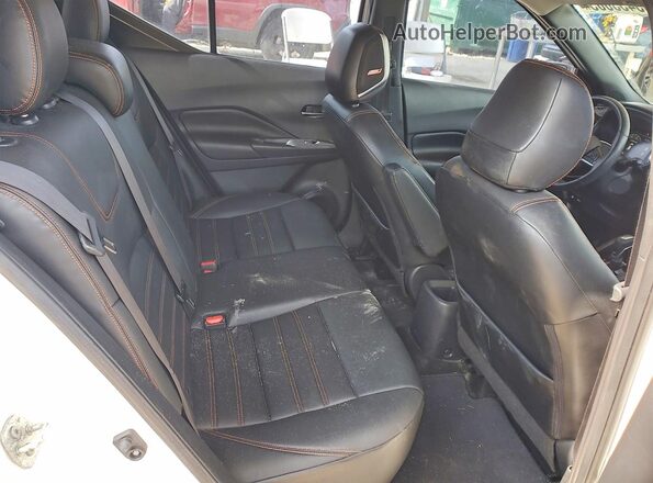 3N1CP5CUXKL471621 2019 NISSAN KICKS White Вид задніх сидінь