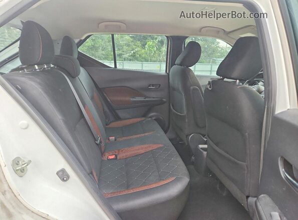 3N1CP5CUXKL491609 2019 NISSAN KICKS Белый Вид задней части салона