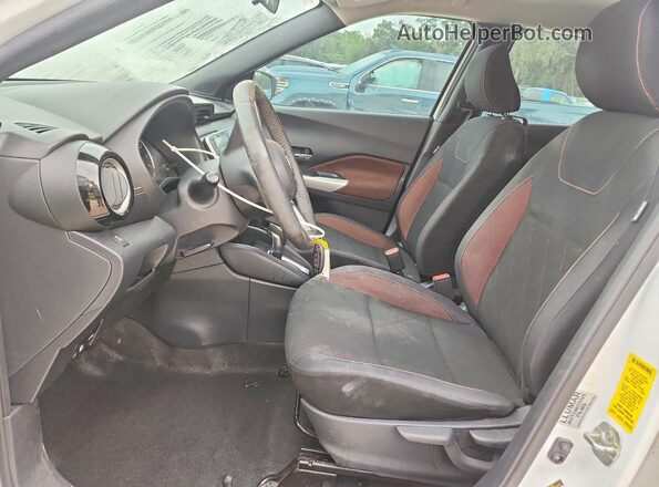 3N1CP5CUXKL491609 2019 NISSAN KICKS Белый Вид салона спереди