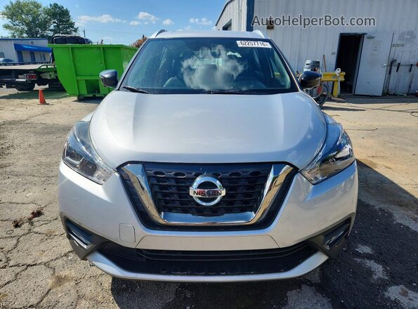 3N1CP5CUXKL503676 2019 NISSAN KICKS Silver წინა ხედი
