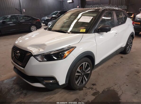 3N1CP5CUXKL519747 2019 NISSAN KICKS Белый Передняя левая четверть