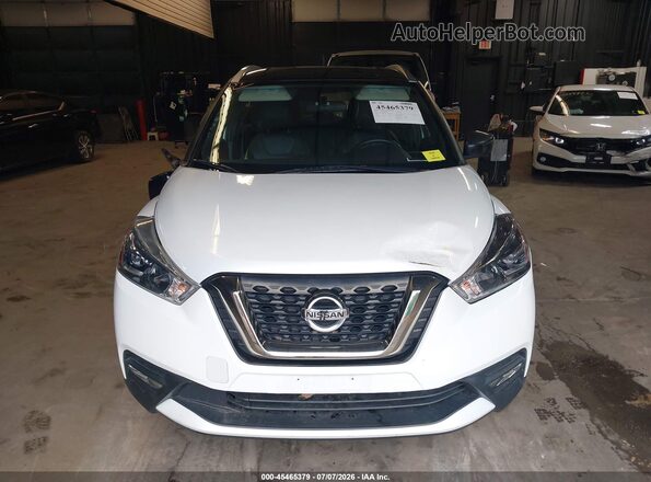 3N1CP5CUXKL519747 2019 NISSAN KICKS Белый Вид задней части салона