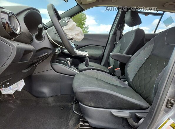 3N1CP5CUXKL524835 2019 NISSAN KICKS Серый Вид салона спереди