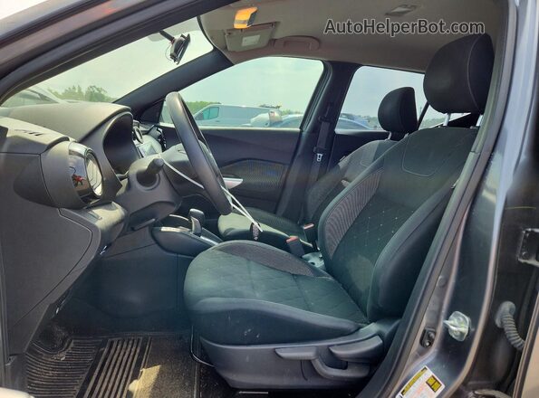 3N1CP5CUXKL532482 2019 NISSAN KICKS Gray წინა სალონის ხედი
