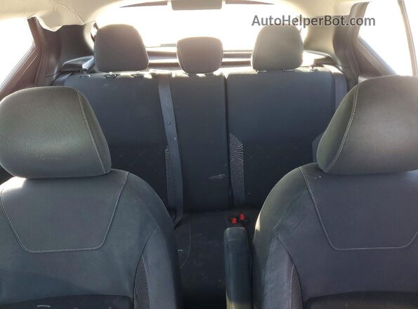 3N1CP5CUXKL555437 2019 NISSAN KICKS Красный Вид задних сидений