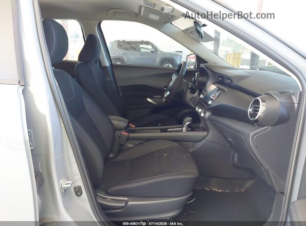3N1CP5CV0RL502233 2024 NISSAN KICKS Gray წინა სალონის ხედი