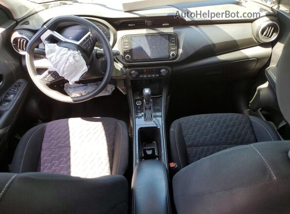 3N1CP5CV1ML521107 2021 NISSAN KICKS Gray Dashboard view