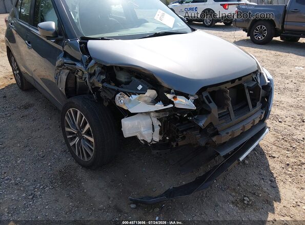 3N1CP5CV1PL480319 2023 NISSAN KICKS Серый Вид спереди