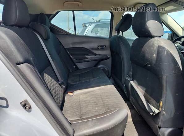 3N1CP5CV1RL489881 2024 NISSAN KICKS Gray Вид задньої частини салону
