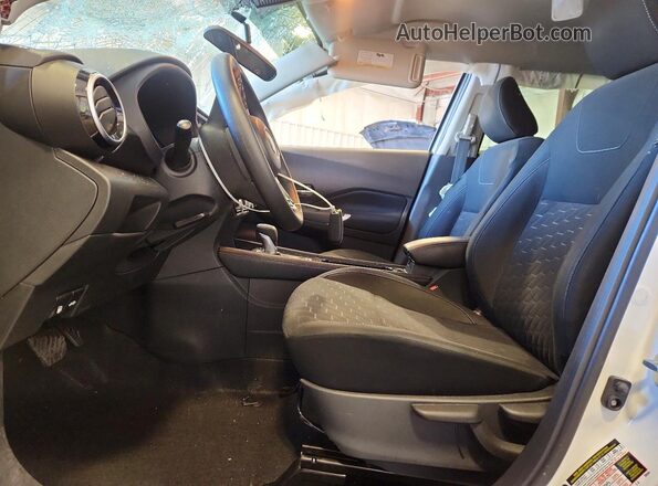 3N1CP5CV1RL560951 2024 NISSAN KICKS White Front interior view