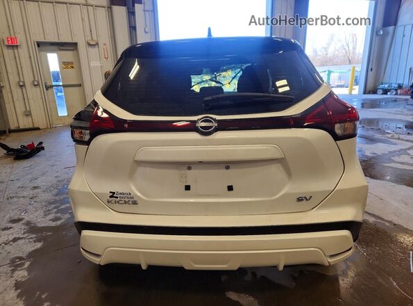 3N1CP5CV1RL560951 2024 NISSAN KICKS White Rear view