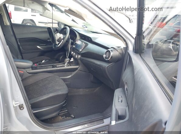 3N1CP5CV2PL482418 2023 NISSAN KICKS Gray Front interior view