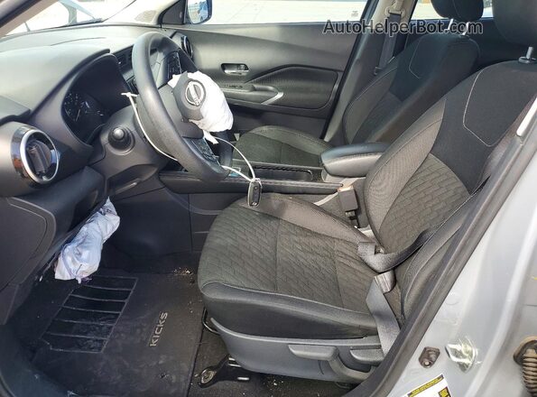 3N1CP5CV2PL560650 2023 NISSAN KICKS Gray Вид салону спереду