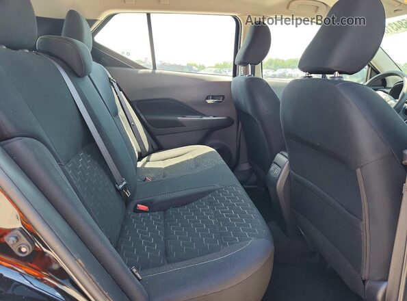 3N1CP5CV2RL572560 2024 NISSAN KICKS Black Вид задньої частини салону