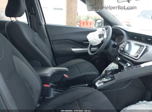 3N1CP5CV3LL523701 2020 NISSAN KICKS Silver Front interior view