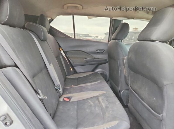 3N1CP5CV4LL507488 2020 NISSAN KICKS Silver Widok wnętrza z tyłu