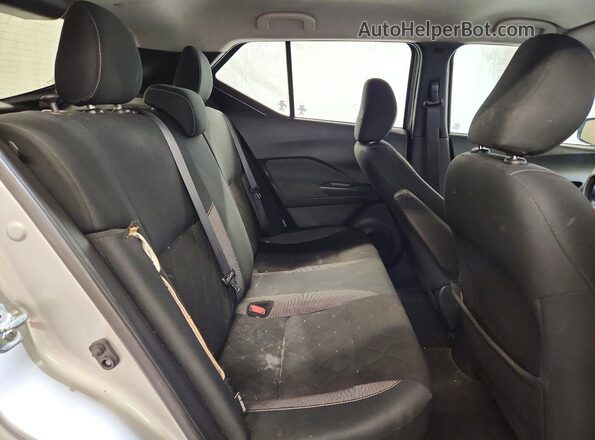 3N1CP5CV4LL517194 2020 NISSAN KICKS Silver Հետևի նստատեղերի տեսք