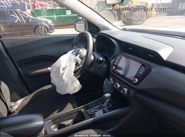 3N1CP5CV5RL492511 2024 NISSAN KICKS White Вид салону спереду