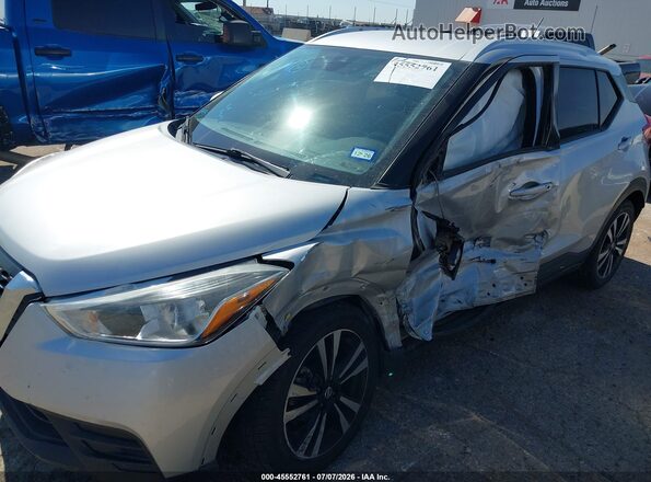 3N1CP5CV6LL526690 2020 NISSAN KICKS Silver Front view