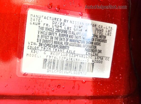 3N1CP5CV6PL508972 2023 NISSAN KICKS Red Widok naklejki z numerem VIN
