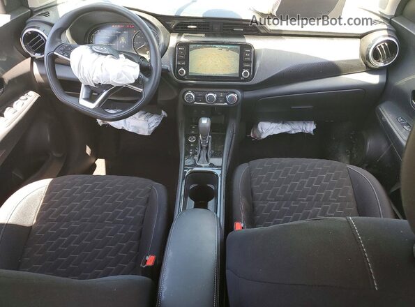 3N1CP5CV6PL514626 2023 NISSAN KICKS Silver Vista del salpicadero