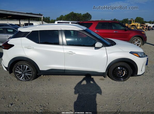 3N1CP5CV7ML523833 2021 NISSAN KICKS White Rear interior view