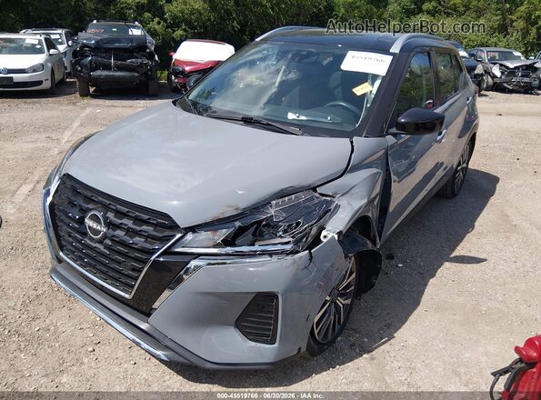 3N1CP5CV7PL520211 2023 NISSAN KICKS Gray Widok z przodu