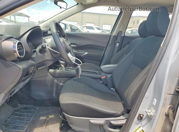 3N1CP5CV7RL508143 2024 NISSAN KICKS Gray Widok wnętrza z przodu