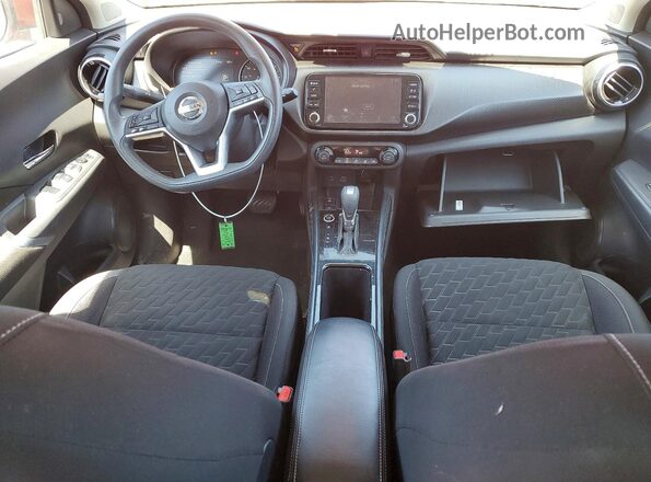 3N1CP5CV8ML523680 2021 NISSAN KICKS Red Vista del salpicadero