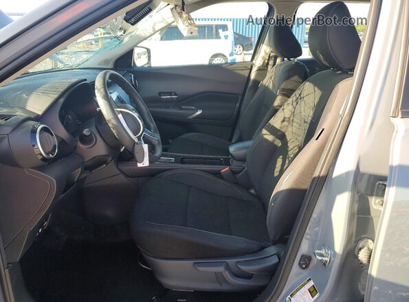 3N1CP5CV8ML530984 2021 NISSAN KICKS Gray Vista interior delantera