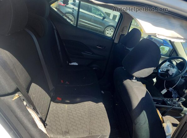3N1CP5CV8RL471197 2024 NISSAN KICKS Белый Вид задних сидений