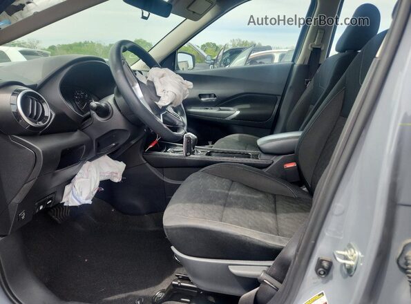 3N1CP5CV8RL492518 2024 NISSAN KICKS Gray Widok wnętrza z przodu