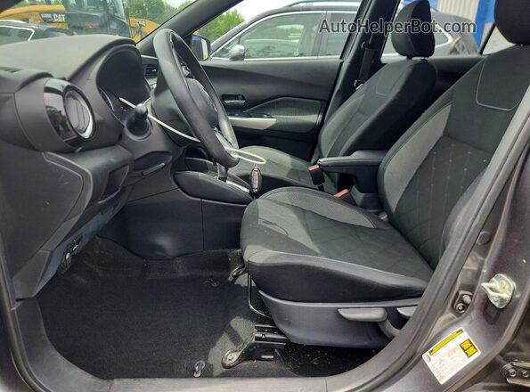 3N1CP5CV9LL544939 2020 NISSAN KICKS Gray Front interior view