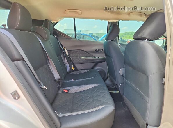 3N1CP5CV9LL549266 2020 NISSAN KICKS Silver Rear seats view