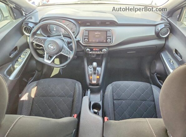 3N1CP5CV9LL549266 2020 NISSAN KICKS Silver Dashboard view