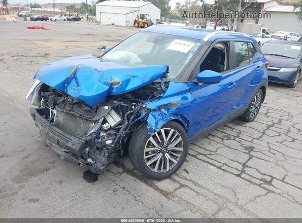 3N1CP5CV9NL512298 2022 NISSAN KICKS Синий Передняя левая четверть