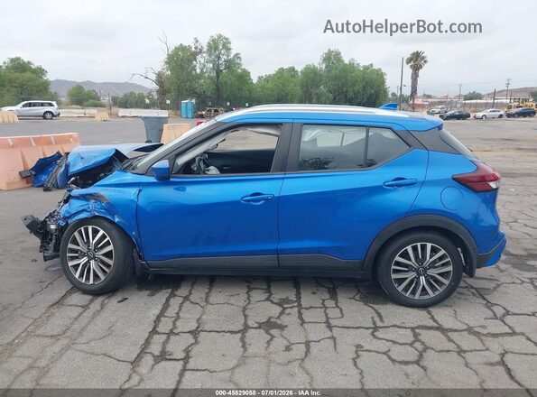 3N1CP5CV9NL512298 2022 NISSAN KICKS Синий Вид задней части салона