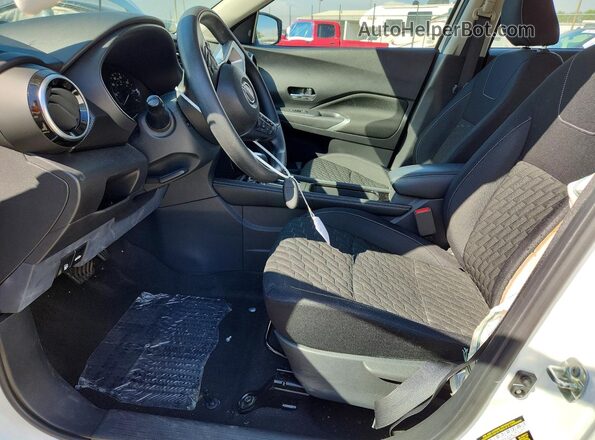 3N1CP5CV9NL516464 2022 NISSAN KICKS White Front interior view