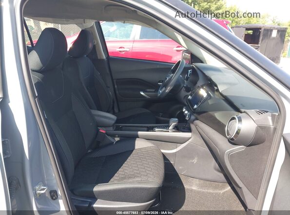 3N1CP5CV9RL545243 2024 NISSAN KICKS Gray Սալոնի դիմացի տեսք