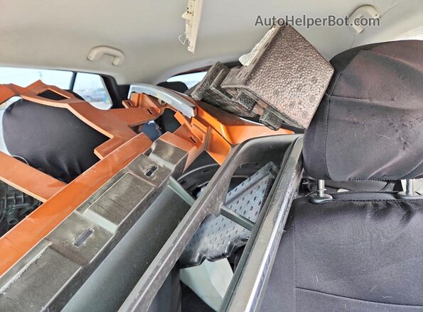 3N1CP5CVXPL531610 2023 NISSAN KICKS Orange Widok tylnych siedzeń