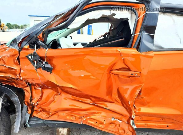 3N1CP5CVXPL531610 2023 NISSAN KICKS Orange Widok wnętrza z przodu