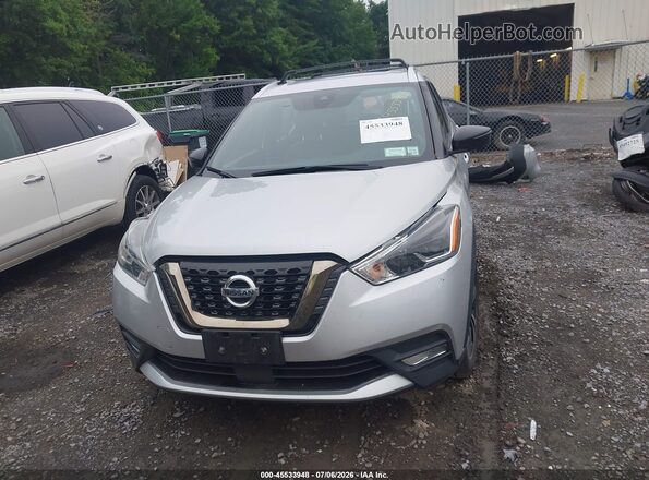 3N1CP5DV0LL524108 2020 NISSAN KICKS Silver Սարքավորումների վահանակի տեսք