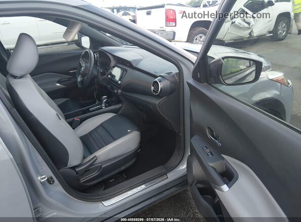 3N1CP5DV0ML488941 2021 NISSAN KICKS Gray Widok wnętrza z przodu