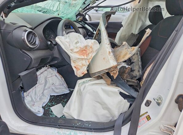 3N1CP5DV1PL539402 2023 NISSAN KICKS White Widok wnętrza z przodu