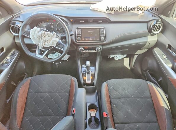 3N1CP5DV2LL492052 2020 NISSAN KICKS Blue Вид панелі приладів