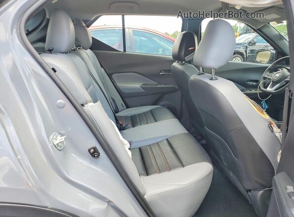3N1CP5DV2ML522412 2021 NISSAN KICKS Gray Вид задньої частини салону