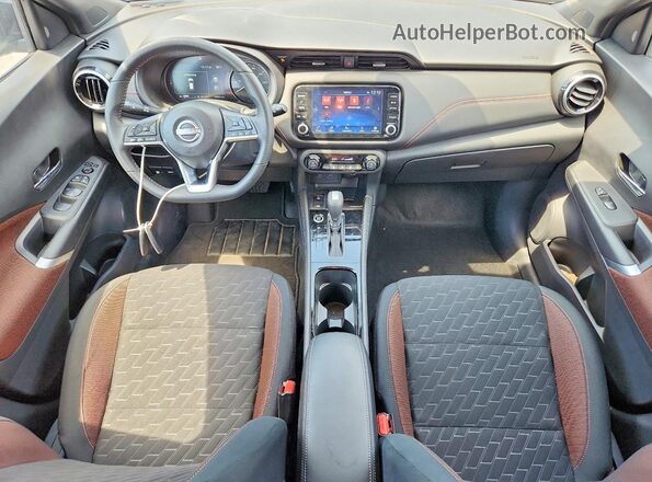 3N1CP5DV2RL532283 2024 NISSAN KICKS Gray Dashboard view