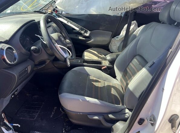 3N1CP5DV3ML558299 2021 NISSAN KICKS White Widok wnętrza z przodu