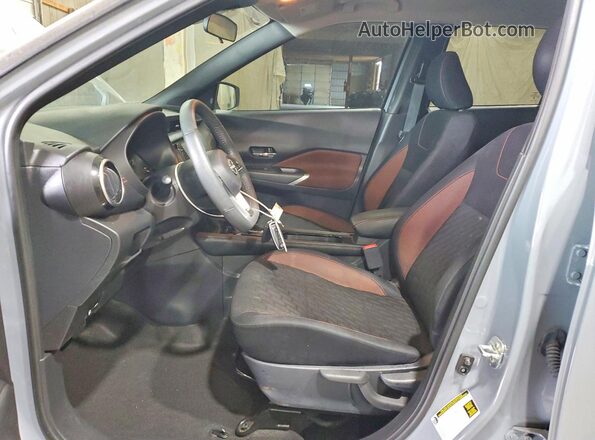 3N1CP5DV4PL536798 2023 NISSAN KICKS Gray Вид салону спереду