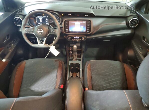 3N1CP5DV4PL536798 2023 NISSAN KICKS Gray Вид панелі приладів